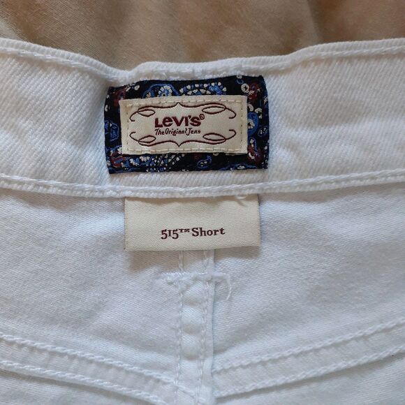 Levis 515 Shorts Classic White Summer Womens 8 M  Mid Rise Stretch  4.5 Inseam - Picture 6 of 8